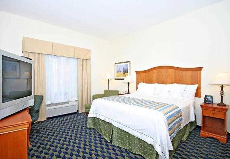 Fairfield Inn & Suites Greensboro Wendover Exterior foto